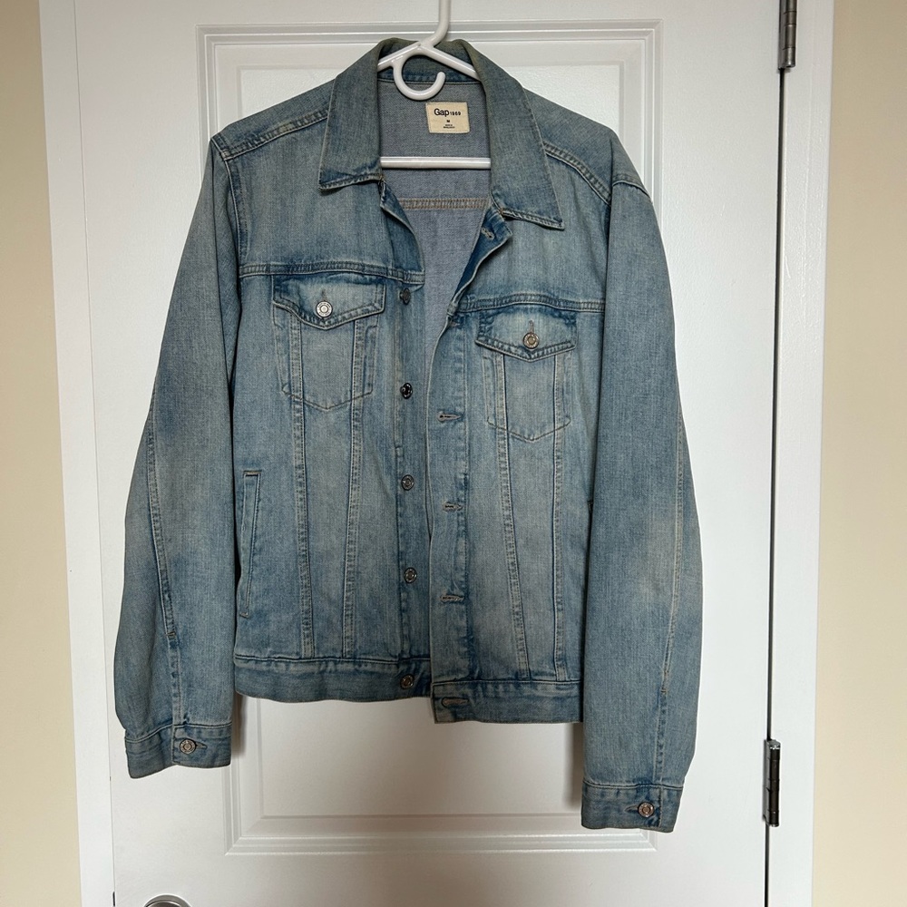 Gap Men’s Vintage Jean Jacket. Very Soft Gem